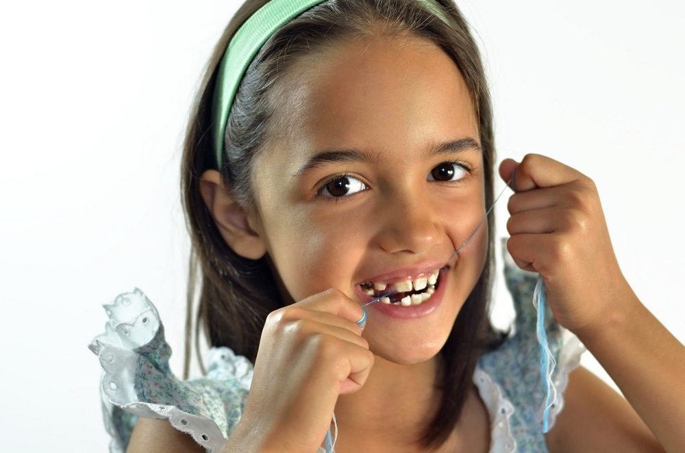 tips to help your kids develop healthy oral hygiene habits